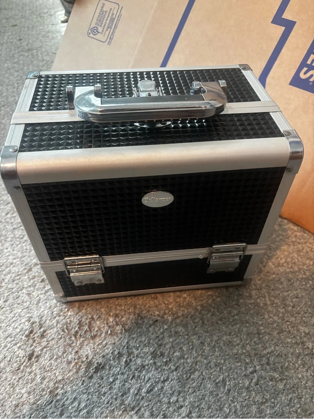 N/A compact black